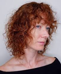 Find your ideal short hairstyle for 2021. 30 New Ways To Rock Short Curly Hair In 2020 Inspired By Instagram