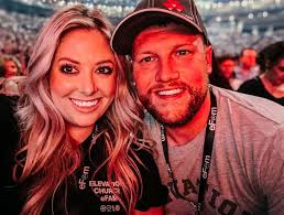 How are we feeling towing a 4 seater SxS with a 3.6 3.21 gears?