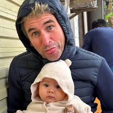 What's the best bank to open an account here in St. Thomas? 😌