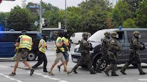 War 18 jahre alt, als er in münchen neun menschen und sich selbst erschoss. Bayern Stuft Munchner Oez Attentat Nun Als Rechtsradikal Motiviert Ein Welt