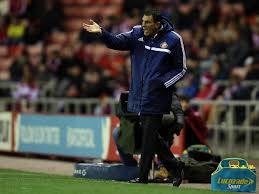 Le sustituyó juande ramos, procedente del sevilla fc español, con sus ayudantes marcos álvarez y gustavo poyet, ex del club. West Ham V Sunderland Gus Poyet Admits Life In Charge Of The Black Cats Is Not Enjoyable In Attempt To Avoid Relegation The Independent The Independent