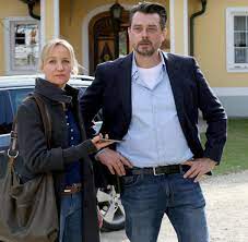Find out where eva herzig was born. 1hvlkjnmejqzsm