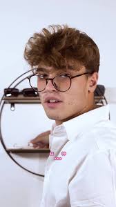 #pov You have to buy some new glasses… 📸: @CalvinJurkovic