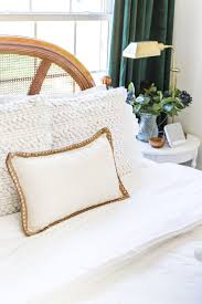 Regardless of whether you're decorating in a modern, contemporary or vintage style, there are a few bedroom decor essentials that you might want to consider. 38 Essentials For The Perfect Guest Bedroom Bless Er House