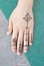 أجمل أصابع العيد البسيطة بأفكار تصميم الحناء الخاصة بالفتيات أشهر تصميم الحناء على اليوتيوب