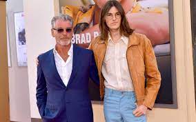 As we all know, he is the son of renowned actor pierce bronson and mother, keely shaye smith. Pierce Brosnan S Son Is The Absolute Twin Of His Mother