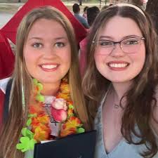 Orthopedic specialist/surgeon