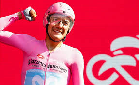 ˈdʒi.ro) es una competición ciclista por etapas de tres semanas de duración, disputada en el mes de mayo en italia con un recorrido diferente cada año. Cuanto Dinero Se Lleva Carapaz Por Ganar El Giro De Italia La Nacion