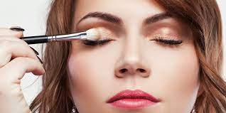 Sie haben auch schlupflider und möchten diese kaschieren? Schlupflider Schminken Schritt Fur Schritt Desired De