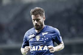 Cruzeiro 2 x 2 corinthians, 13 de dezembro de 1998, (92 859) cruzeiro 1 x 0 nacional (uru), 3 de junho de 1988, (90 946) exceto clássicos estaduais contra o atlético (21 acima de 90 000) Campeao Com O Cruzeiro Sobis Cita Atletico Um Time Comemora Jogo O Outro Comemora Titulo Vavel Brasil