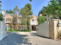 Top 10 artis wanita cantik malaysia 2019. Senarai 15 Buah Rumah Selebriti Yang Termahal Di Dunia