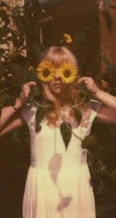 Pin By Sana Taleb On Mixed In 2020 Flower Aesthetic Aesthetic Pictures Retro Photography