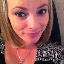 Lisa Hulen's Instagram, Twitter & Facebook