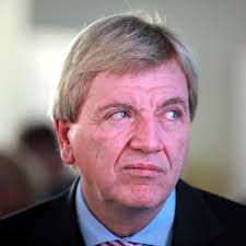 View all volker bouffier tv. Datei Volker Bouffier 04 Jpg Wikipedia