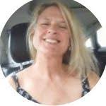 Amy Cruce's Instagram, Twitter & Facebook