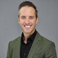 Erin Rollo's Instagram, Twitter & Facebook