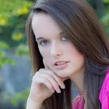 Shelby Harmon's Instagram, Twitter & Facebook