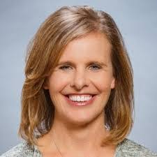 Loretta Mcdermott's Instagram, Twitter & Facebook