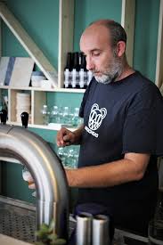 Ales apartments properties serve residents with a wide range of incomes seeking value in their lifestyle selection of a residence. Simian Ales Simian Ales Englishman In Elmshorn Hopfenhelden Das Biermagazin