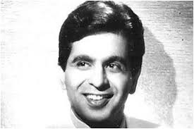 | amare nah marle shanti paynah @__sarachowdhury__ #fortou #viral #hizabi_queen #foryoupage #hijabi #viralvideo Dilip Kumar Dies Akshay Kumar Ajay Devgn Lead The Tributes On Twitter Check Celeb Tweets