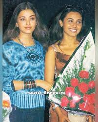 Aishwarya Rai And Rani Mukherjee Bollywood Pictures Vintage Bollywood Rani Mukerji