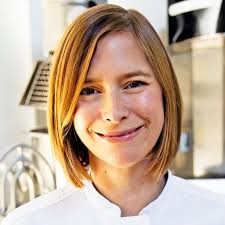 Is it doable to travel from Athens to Naxos to Santorini to Milos in Greece?