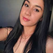 Larissa Escobar • Facebook