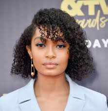 Rising star zoe saldana opts for a sleek and shiny look, curling just the ends of her hair for added flair. 30 Short Natural Hairstyles To Try