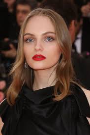 Fran Summers Style, Clothes, Outfits and Fashion • CelebMafia