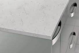 Prix plan de travail quartz. Plan De Travail Quartz Effet Marbre Blanc Poli 2 8 M X 20 Mm Silestone Howdens Cuisines