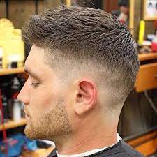 Des raies ont été tracées de chaque côté de … coupe cheveux courte homme ~ coupe cheveux homme 2016 coupe cheveux courte homme. Epingle Par Ines Rgl Sur Try This Coupe Cheveux Homme Coiffeurs Pour Homme Cheveux Homme