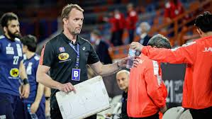 Moderator jochen breyer erhält erneut unterstützung von den beiden weltmeistern. Handball Wm Japan Uberrascht Kroatien Auch Spanien Patzt Zum Start Kicker