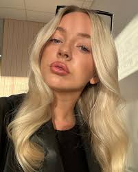 Still obsessed with this overnight bouncy blowdry effect, so easy to do the  night before. If you have an event or an early start to the morning 🙌🏼🤍✨