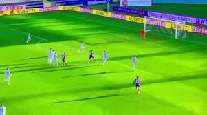 Cross di de sciglio, con biraghi in scivolata che devia il pallone tra le. Coppa Italia Fiorentina Inter L Arbitro Massa Assegna Un Rigore Inesistente Il Var Annulla Tutto Video