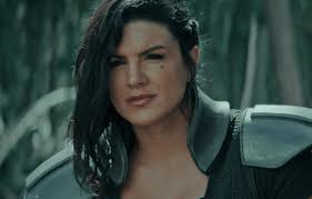 Джи́на джой кара́но — американский боец мма, актриса и модель. Disney Pulled Gina Carano Mandalorian Press After She Refused Apology Indiewire