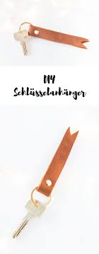12 Schlusselanhanger Aus Leder Ars Textura Diy Blog Schlusselanhanger Basteln Schlusselanhanger Leder Leder Schlussel