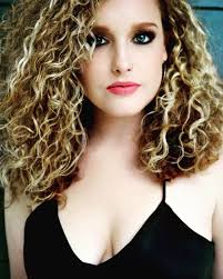 Meet Taylor Swift's pregnant childhood best friend, Abigail Anderson  Berard: The Eras Tour star dedicated the song 'Fifteen' to her, and she and  Blake Lively just congratulated her