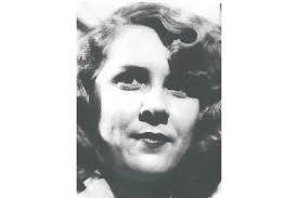 Betsy Mcewen's Instagram, Twitter & Facebook