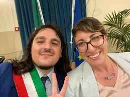 Francesca Di Meo è la nuova Presidente del Consiglio Comunale di Bacoli. Ha  29 anni. Una professionista passionale. E che ama Bacoli. Giovane, donna,  capace, determinata. La seconda donna a rivestire questo