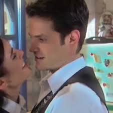 A disfrutar un buen fin de semana manada con este hermoso mariachi