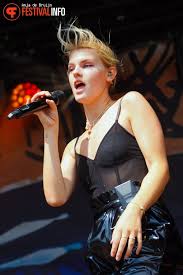 Скачай emma bale all i want и emma bale fortune cookie (gostan remix). Emma Bale Op Waterpop 2018 Foto Op Festivalinfo