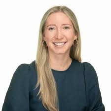 Ecstatic to share that I'll be joining Saatchi & Saatchi NY this summer as  an Account Manager Intern! The opportunity to join this team feels surreal  and I'm so excited to jump