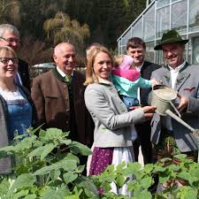 We would like to show you a description here but the site won't allow us. Physalis Ist Das Gemuse Des Jahres Garmisch Partenkirchen