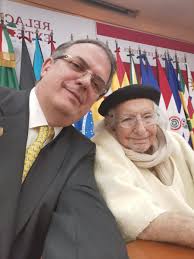 En su cuenta de twitter, compartió los nombres de quienes han confirmado su presencia, y anunció que seguirá detallando por esa red social los… Marcelo Ebrard C Pa Twitter Con Ernesto Cardenal En La Sede De La Sre Nuestra Cancilleria La Cultura Como Alternativa Al Odio Hoy Le Rendimos Homenaje Los Latinoamericanos Abrazo Poeta Entranable Https T Co Cxmixkybxi