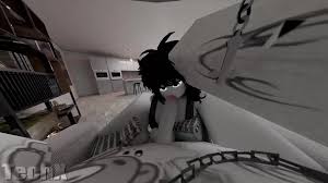 Robloxian lady is [HORNY] (TechX)