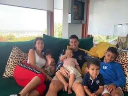 After winning the nations league title, cristiano ronaldo was the first player in history to conquer 10 uefa trophies. 5 Oktober 2019 Allemann Aufs Sofa So Gemutlich Startet Cristiano Ronaldo Mit Seiner Familie Das Wochenende Cristiano Ronaldo Ronaldo Like4like