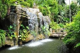 Kamu bisa menikmati air terjun sekaligus menikmati deburan ombak pantai. 9 Tempat Menarik Di Ayer Keroh Melaka Anugerah Homestay Melaka