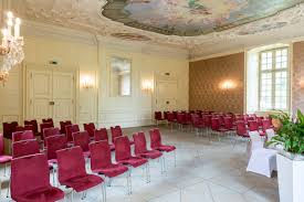 Schloss herten) is a moated castle situated in the town of herten in the administrative district of recklinghausen in the state of north rhine westphalia, germany. Heiraten Im Standesamt Schloss Herten Standesamt Nrw