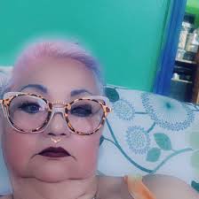 A pesar de que la mujer Sunamita es considerada una mujer importante en la  biblia, su posición en la sociedad no impidió que fuera una mujer humilde y  sabia. El profeta le