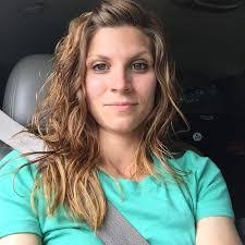 Leah Towell's Instagram, Twitter & Facebook